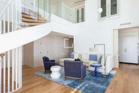 Ático de 2 dormitorios en venta en Barcelona, Cataluña, Spain № 3934 - foto 11