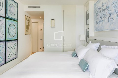 Ático de 2 dormitorios en venta en Barcelona, Cataluña, Spain № 3934 - foto 22