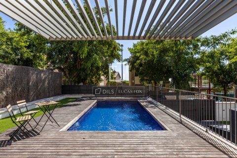 Villa de 5 dormitorios en venta en Vilassar de Dalt, Barcelona, Cataluña, Spain № 3933 - foto 2