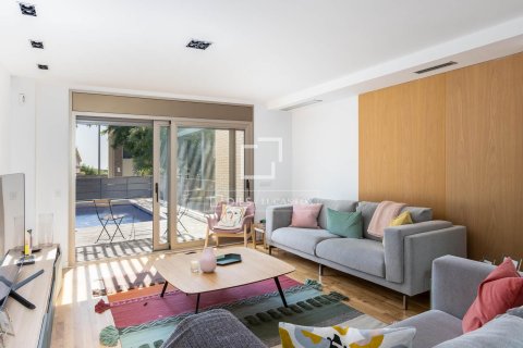 Villa de 5 dormitorios en venta en Vilassar de Dalt, Barcelona, Cataluña, Spain № 3933 - foto 10