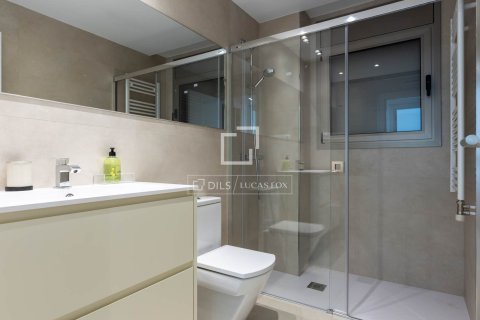 Villa de 5 dormitorios en venta en Vilassar de Dalt, Barcelona, Cataluña, Spain № 3933 - foto 23