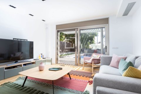 Villa de 5 dormitorios en venta en Vilassar de Dalt, Barcelona, Cataluña, Spain № 3933 - foto 8