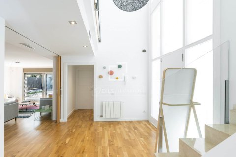 Villa de 5 dormitorios en venta en Vilassar de Dalt, Barcelona, Cataluña, Spain № 3933 - foto 6