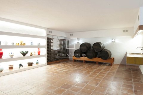 Купить виллу в Кастельдефельс, Испания с 6 спален, 770м², № 3929 - фото 14