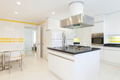 Купить виллу в Кастельдефельс, Испания с 6 спален, 770м², № 3929 - фото 8
