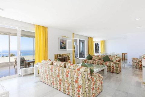 Купить виллу в Кастельдефельс, Испания с 6 спален, 770м², № 3929 - фото 5
