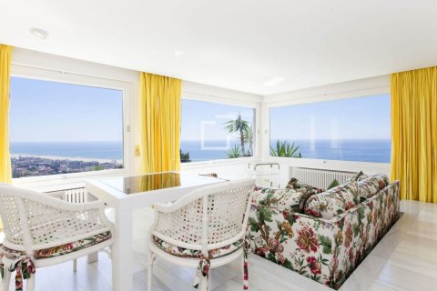 Купить виллу в Кастельдефельс, Испания с 6 спален, 770м², № 3929 - фото 6