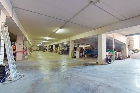 Propiedad comercial de 4185 m² en venta en L'Espluga de Francolí, Tarragona, Cataluña, Spain № 4813