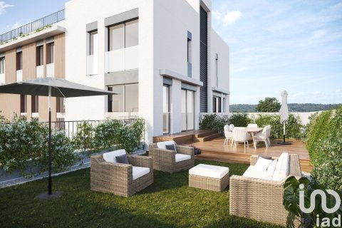 Apartamento de 3 dormitorios en venta en Cerdanyola del Vallès, Barcelona, Cataluña, Spain № 4817 - foto 2