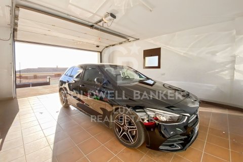 Villa de 5 dormitorios en venta en Pau, Gerona, Cataluña, Spain № 5811 - foto 26