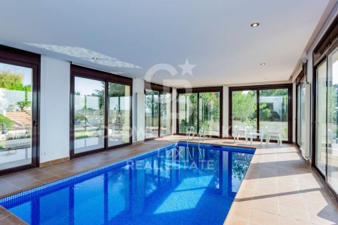 Villa de 5 dormitorios en venta en Pau, Gerona, Cataluña, Spain № 5811 - foto 2