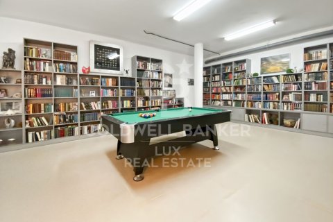 Villa de 5 dormitorios en venta en Pau, Gerona, Cataluña, Spain № 5811 - foto 27