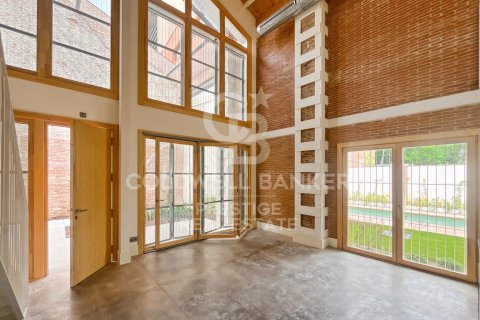 Dúplex de 2 dormitorios en venta en Barcelona, Cataluña, Spain № 5809
