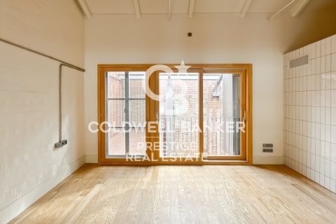 Dúplex de 2 dormitorios en venta en Barcelona, Cataluña, Spain № 5809 - foto 15