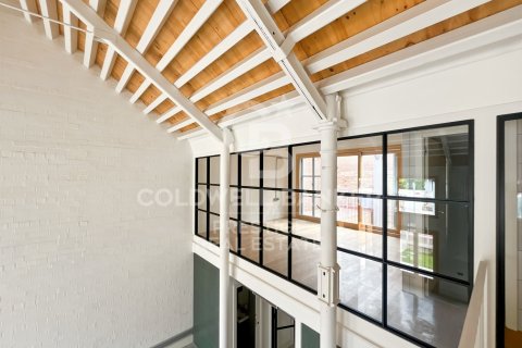 Dúplex de 2 dormitorios en venta en Barcelona, Cataluña, Spain № 5809 - foto 28