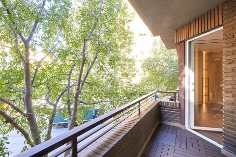 Apartamento de 3 dormitorios en venta en Barcelona, Cataluña, Spain № 5806