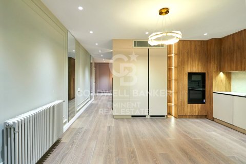 Apartamento de 3 dormitorios en venta en Barcelona, Cataluña, Spain № 5806 - foto 6
