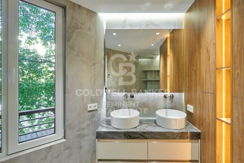 Apartamento de 3 dormitorios en venta en Barcelona, Cataluña, Spain № 5806 - foto 14