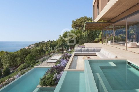Сasa de 5 dormitorios en venta en Palafrugell, Gerona, Cataluña, Spain № 6000 - foto 2