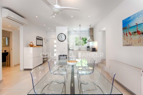 Сasa de 3 dormitorios en venta en Empuriabrava, Gerona, Cataluña, Spain № 6002 - foto 19