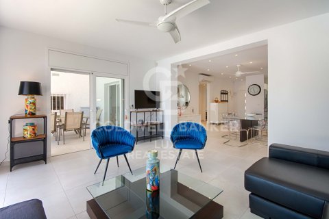 Сasa de 3 dormitorios en venta en Empuriabrava, Gerona, Cataluña, Spain № 6002 - foto 16