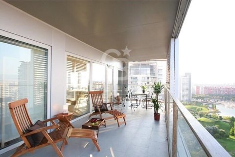 4 bedrooms apartment for sale in Barcelona, Catalonia, Spain № 5999 - photo 3