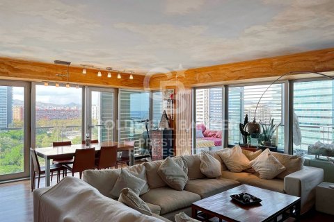 4 bedrooms apartment for sale in Barcelona, Catalonia, Spain № 5999 - photo 5