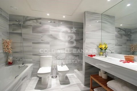 4 bedrooms apartment for sale in Barcelona, Catalonia, Spain № 5999 - photo 11
