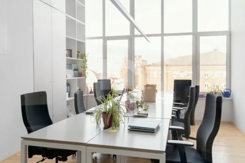 Propiedad comercial de 347 m² en venta en L'Eixample, Barcelona, Cataluña, Spain № 4545