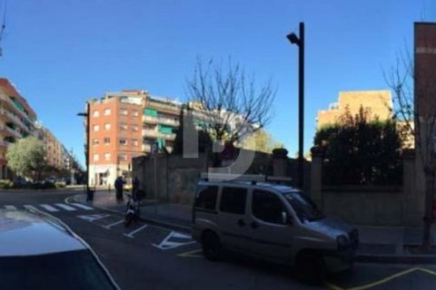 Parcela de 792 m² en venta en Barcelona, Cataluña, Spain № 4549