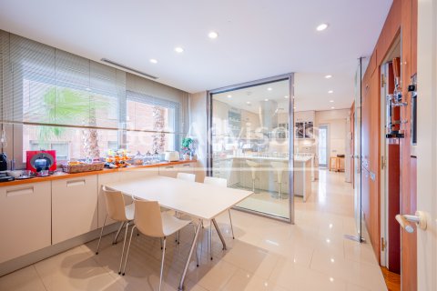 5 bedrooms apartment for sale in Barcelona, Catalonia, Spain № 2840 - photo 15