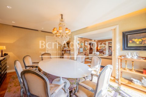 5 bedrooms apartment for sale in Barcelona, Catalonia, Spain № 2840 - photo 9