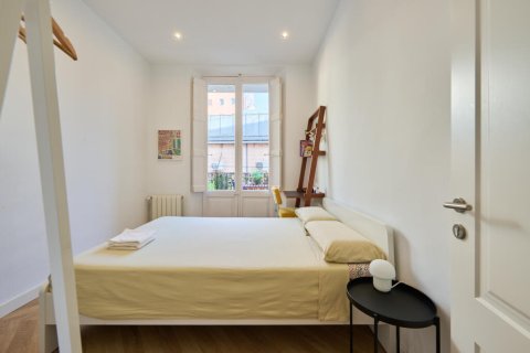 Apartamento de 2 dormitorios en venta en Ciudad Vieja, Barcelona, Cataluña, Spain № 2839 - foto 19