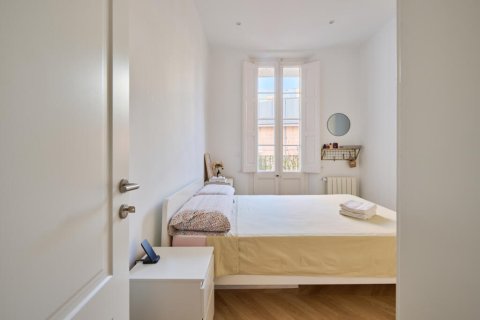 Apartamento de 2 dormitorios en venta en Ciudad Vieja, Barcelona, Cataluña, Spain № 2839 - foto 21