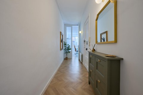 Apartamento de 2 dormitorios en venta en Ciudad Vieja, Barcelona, Cataluña, Spain № 2839 - foto 27