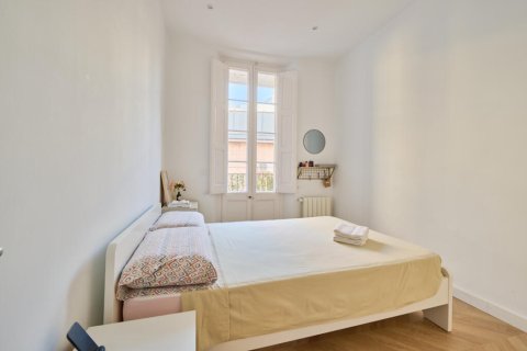 Apartamento de 2 dormitorios en venta en Ciudad Vieja, Barcelona, Cataluña, Spain № 2839 - foto 22