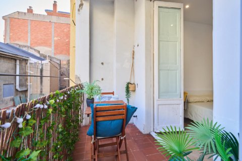 Apartamento de 2 dormitorios en venta en Ciudad Vieja, Barcelona, Cataluña, Spain № 2839 - foto 18
