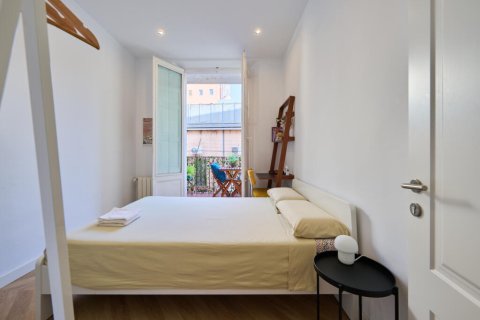 Apartamento de 2 dormitorios en venta en Ciudad Vieja, Barcelona, Cataluña, Spain № 2839 - foto 16
