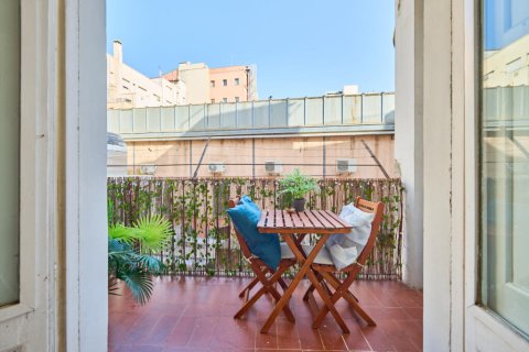 Apartamento de 2 dormitorios en venta en Ciudad Vieja, Barcelona, Cataluña, Spain № 2839 - foto 17