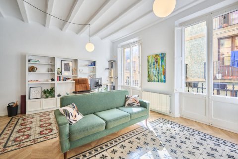 Apartamento de 2 dormitorios en venta en Ciudad Vieja, Barcelona, Cataluña, Spain № 2839 - foto 6