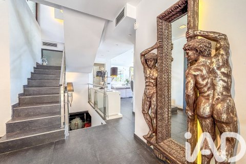 Сasa de 4 dormitorios en venta en Sitges, Barcelona, Cataluña, Spain № 4665 - foto 10