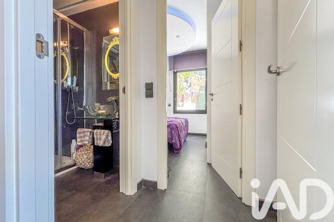 Сasa de 4 dormitorios en venta en Sitges, Barcelona, Cataluña, Spain № 4665 - foto 19