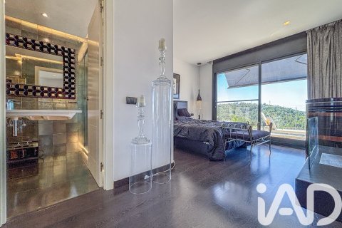 Сasa de 4 dormitorios en venta en Sitges, Barcelona, Cataluña, Spain № 4665 - foto 30