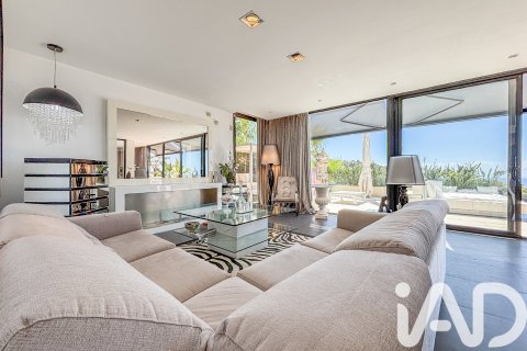 Сasa de 4 dormitorios en venta en Sitges, Barcelona, Cataluña, Spain № 4665 - foto 18