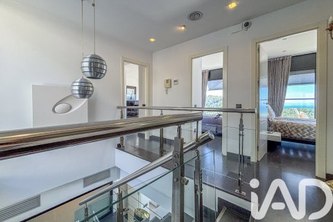 Сasa de 4 dormitorios en venta en Sitges, Barcelona, Cataluña, Spain № 4665 - foto 24