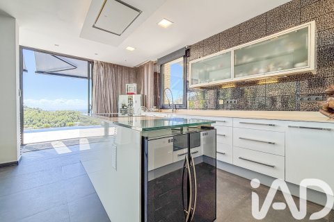 Сasa de 4 dormitorios en venta en Sitges, Barcelona, Cataluña, Spain № 4665 - foto 12
