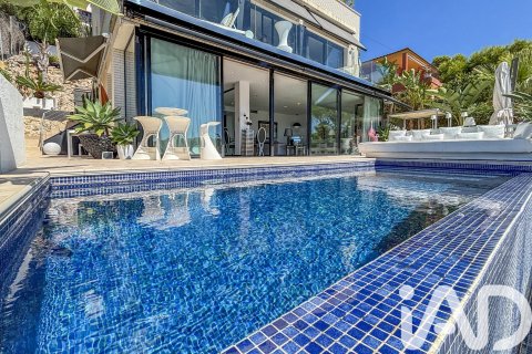 Сasa de 4 dormitorios en venta en Sitges, Barcelona, Cataluña, Spain № 4665 - foto 3