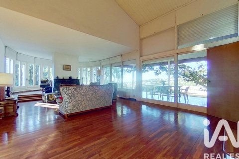 Сasa de 9 dormitorios en venta en Tarragona, Cataluña, Spain № 4664 - foto 29
