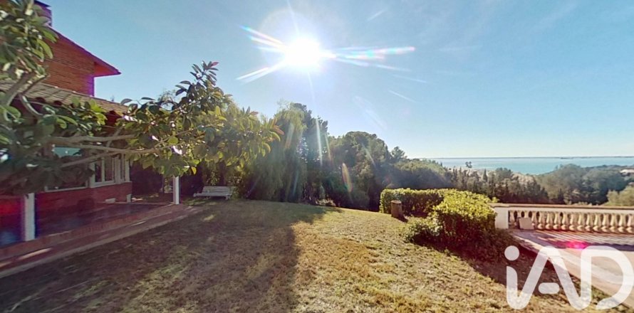 Сasa de 9 dormitorios en venta en Tarragona, Cataluña, Spain № 4664
