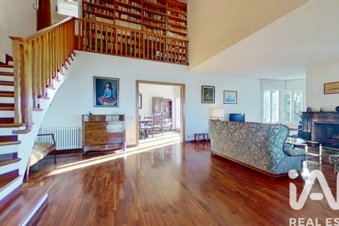 Сasa de 9 dormitorios en venta en Tarragona, Cataluña, Spain № 4664 - foto 3